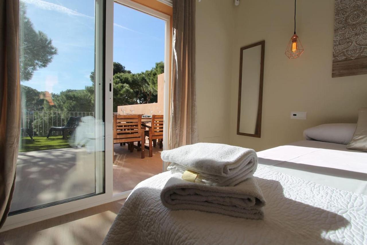 Petit Bijou - Beach apartment III Castelldefels Extérieur photo