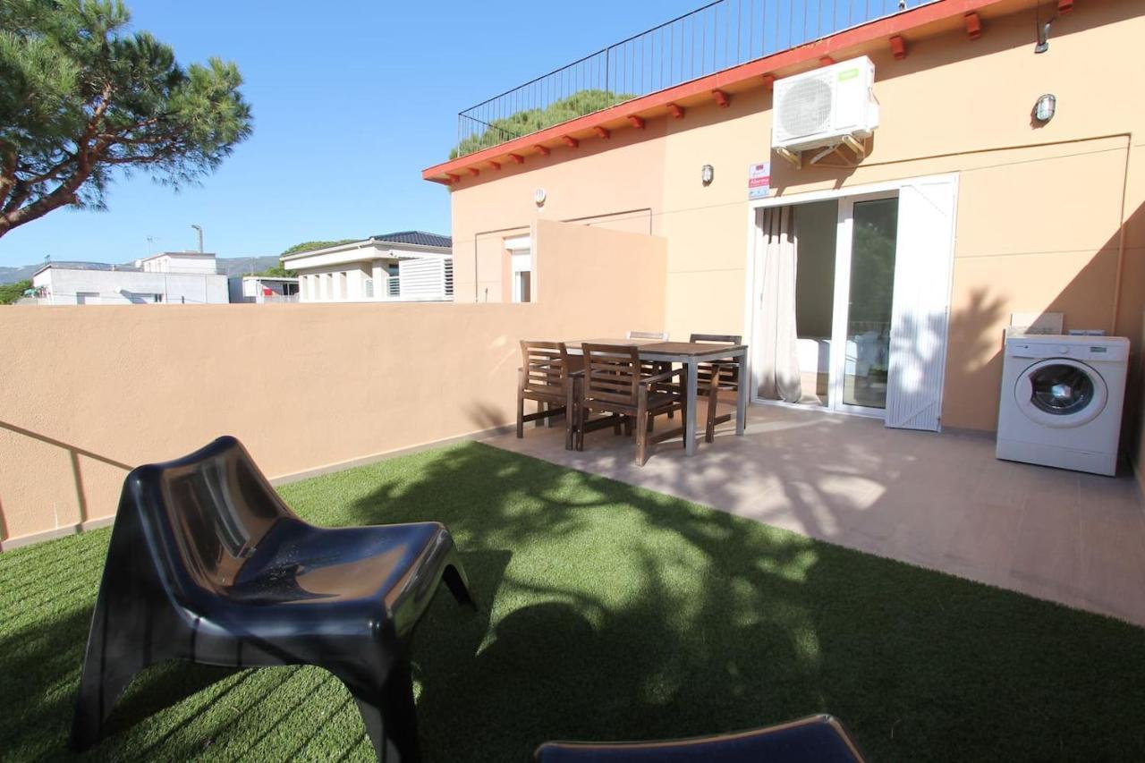 Petit Bijou - Beach apartment III Castelldefels Extérieur photo