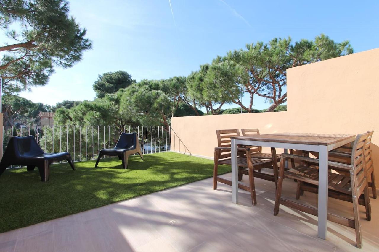 Petit Bijou - Beach apartment III Castelldefels Extérieur photo