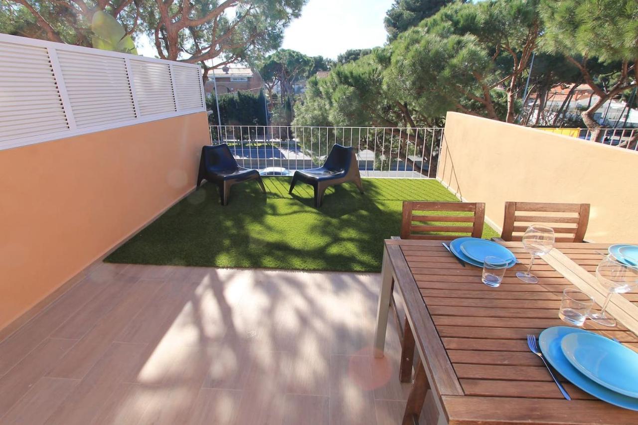 Petit Bijou - Beach apartment III Castelldefels Extérieur photo