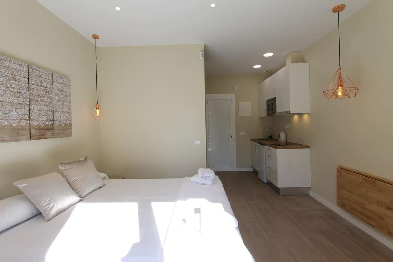 Petit Bijou - Beach apartment III Castelldefels Extérieur photo